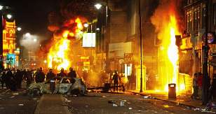 Rioting in London, picture from Yahoo!